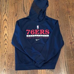 Philadelphia 76ers basketball hoodie. Men’s size small. Dri fit. Front pocket.